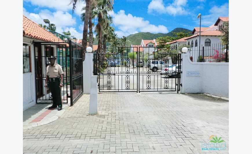 Spacious 3-Bedroom Condo in Simpson Bay Yacht Club