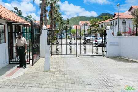 Spacious 3-Bedroom Condo in Simpson Bay Yacht Club