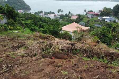 Magnifique terrain vu mer