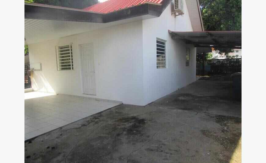 En location 1100 Eur par mois à Kourou : villa