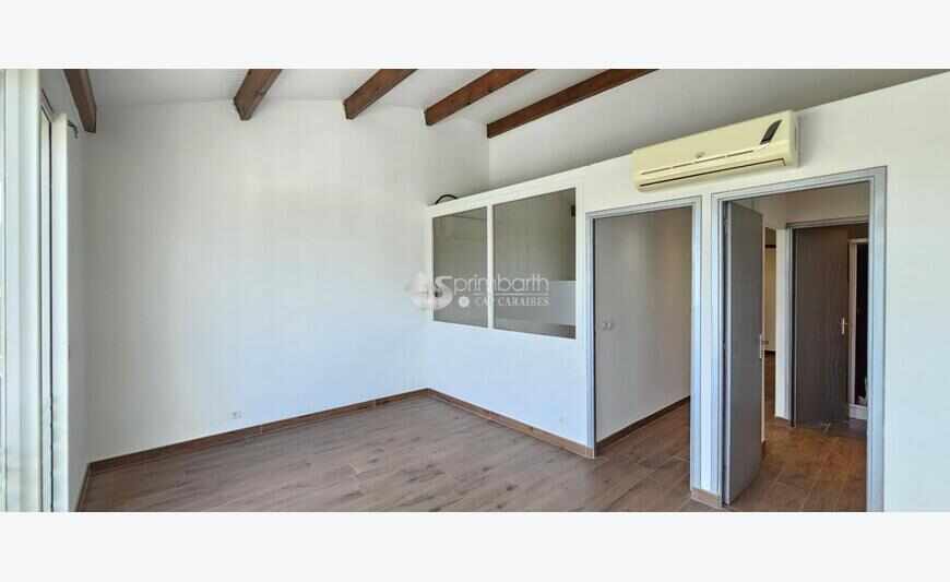 Proche Hope Estate, Bureaux 5 pièces à louer