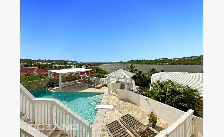Sea View 2-Bedroom Apartment – Idolem Residence, Charm &