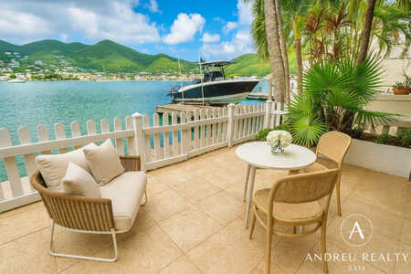 Condo en Bord de Lagon avec Bateau à Quai Inclus