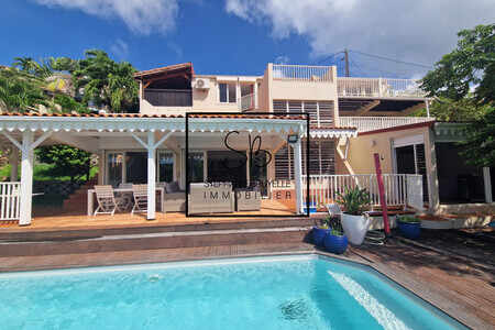 Schoelcher : Rare dans le secteur : Villa composée d'un