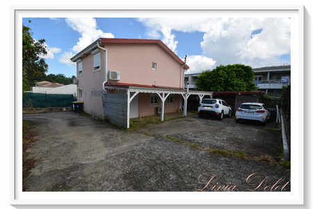 Maison F4 en duplex prête à vous accueillir Le Lamentin