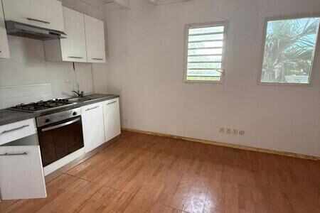 Duplex 3 Pièces À Rénover Baie Nettle