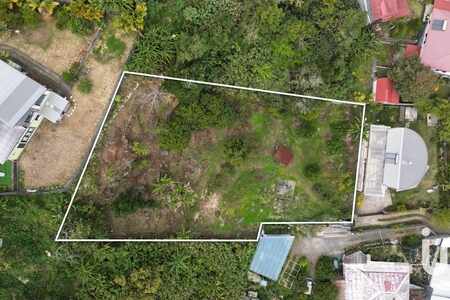 Terrain à bâtir 1 705 m²