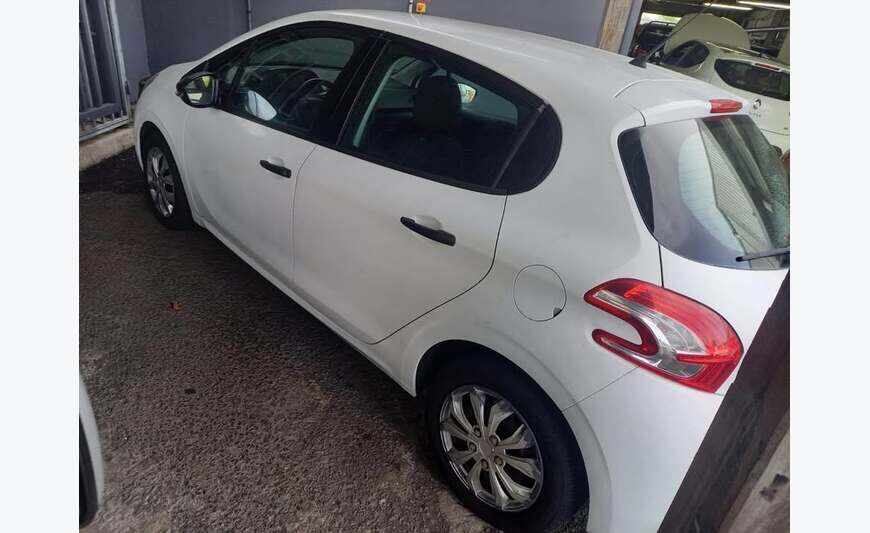 Peugeot 208 essence