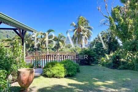 Saint-Claude - Propriété Sur 4.000 M2 De Terrain