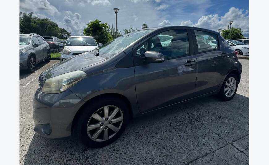 Toyota Yaris Climatisé VVT-I 100 Chevaux
