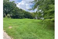 Terrain Saint Martin (978)