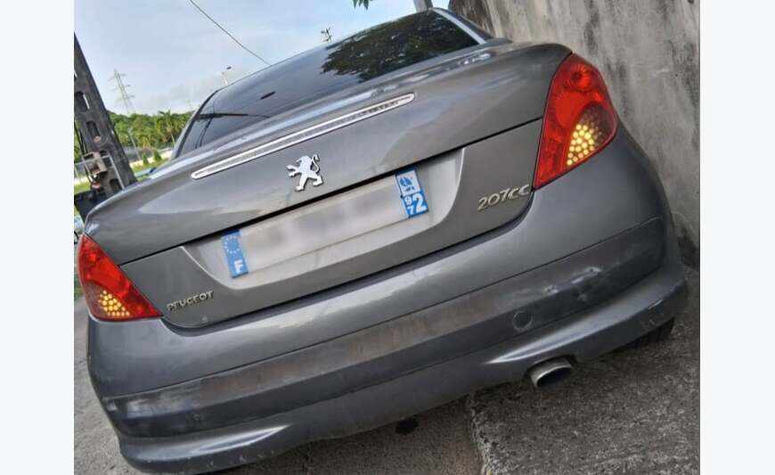 Peugeot Sportback 207Cc 120chevaux 1.6L essence (négociable)
