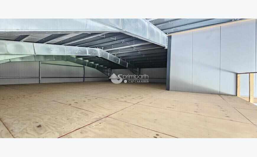 Proche Grand Case / magnifique local commercial neuf
