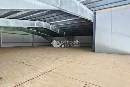 Proche Grand Case / magnifique local commercial neuf