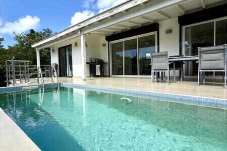 Maison 2 Chambres Avec Piscine - Terres Basses