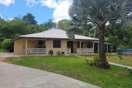 Matoury - Maison T4 avec piscine sur 2000 m² de terrain