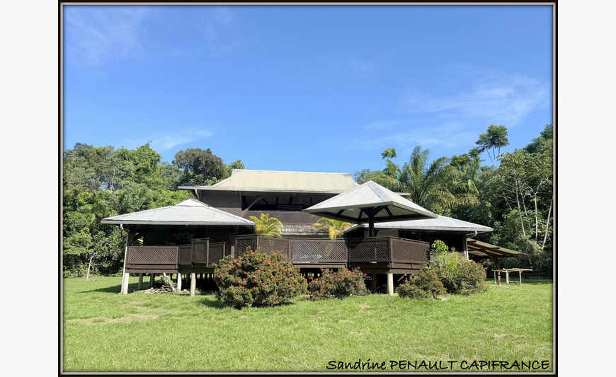 A Montsinery Tonnegrande Une Magnifique Propriete T6 De 268