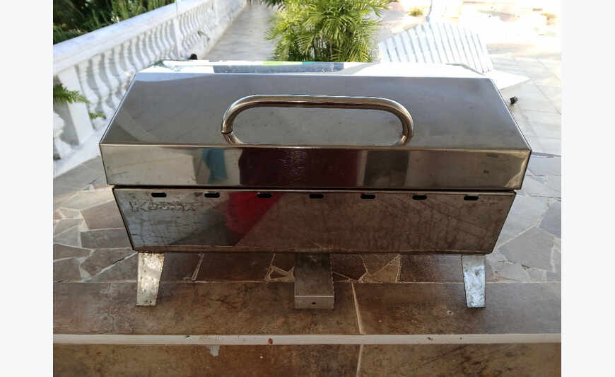 Barbecue à charbon KUUMA Stow N' Go 160 d’occasion