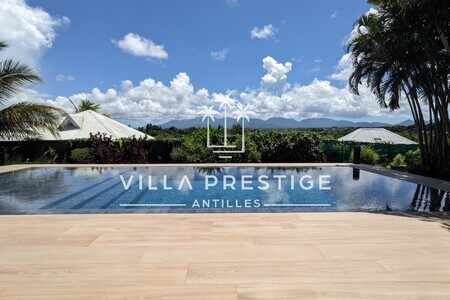 Villa Contemporaine Avec Vue Panoramique Sur Les Montagnes