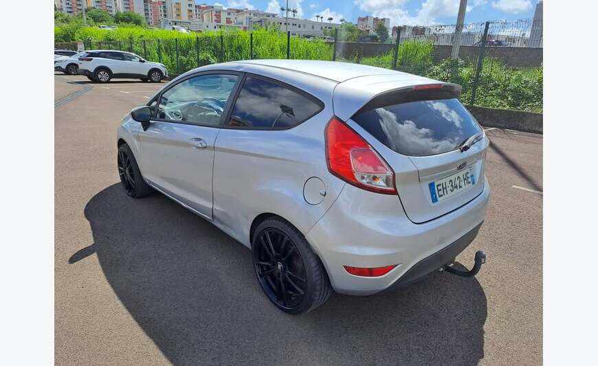 FORD FIESTA DIESEL MANUELLE 2016/130000KM
