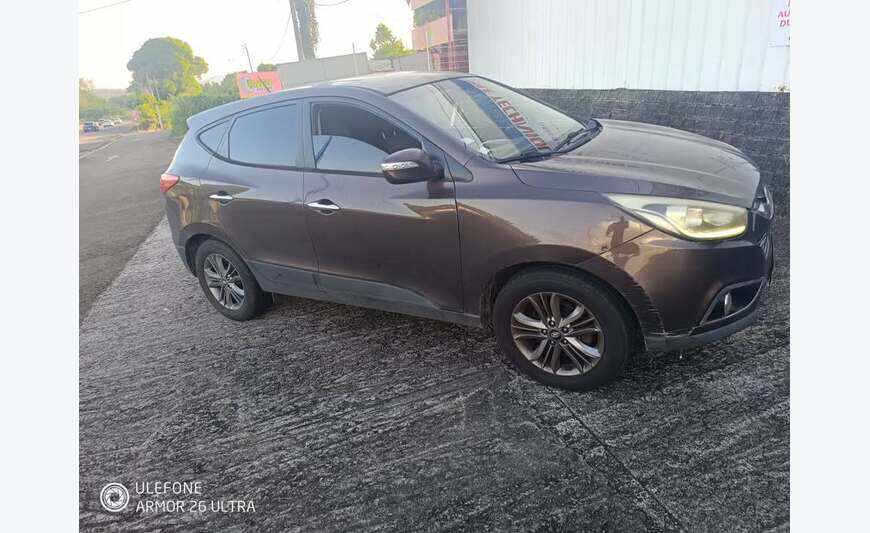Hyundai ix35 boîte auto. dans t état prix 2900 Tel 0696861220