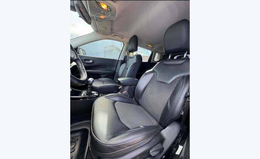 Suv Jeep Compass Essence Manuelle