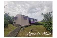 Propriété à Rénover à 300 m de la Plage de Grande Anse