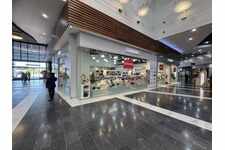 A Louer, exceptionnelle surface commerciale au centre de