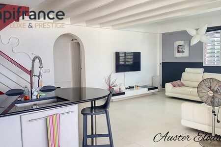 Villa T4 de 150 m2 et sa dépendance T3 de 100 m2 vue mer