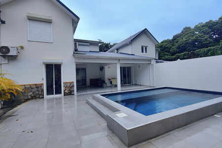 Location Exceptionnelle - Maison Neuve T4 Avec Piscine Et