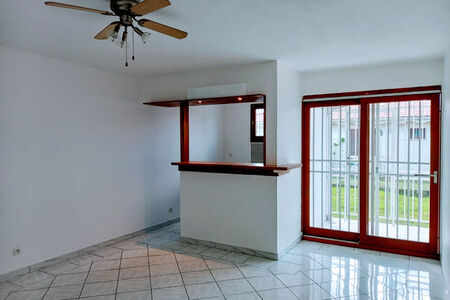 Bel appartement T2 au Lamentin acajou proche Galéria