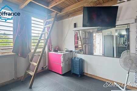 Immeuble de rapport 3 studios et 1 local commercial