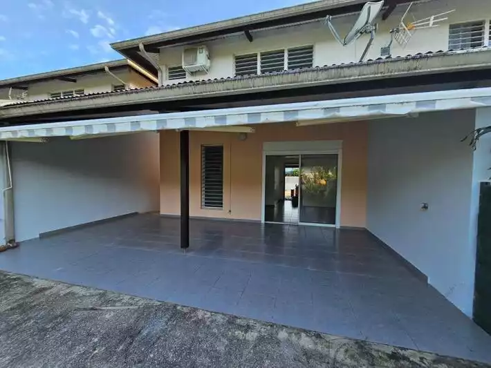 Maison T3 jumelée à Remire-Montjoly Idéalement située