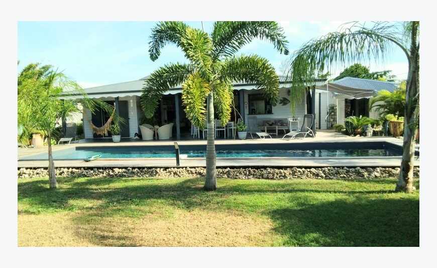 Villa contemporaine en bois de 100 m² avec piscine à Saint