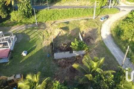 Terrain à bâtir 1 000 m²