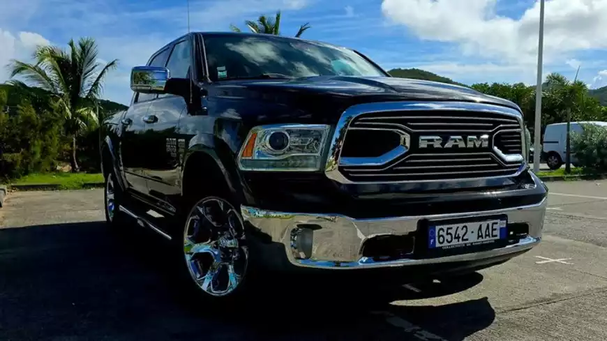 Dodge Ram 1500 Laramie – V8 400ch