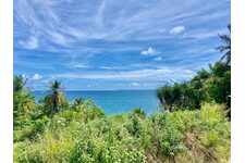 Magnifique terrain en 1ère ligne – Vue Mer