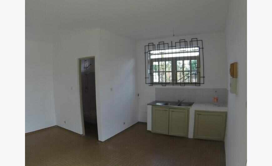 Studio à la cité Eau Lisette