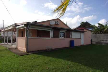 Sainte-Anne - - Maison De Plain Pied De Type T4