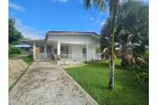 Maison de type F4, appartement F2, piscine carbet