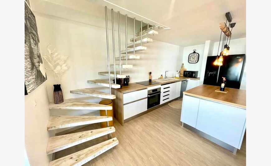 Appartement T4 entiÚrement rénové et décoré avec goût