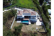 VILLA D'EXCEPTION SECTEUR BAIE ORIENTALE