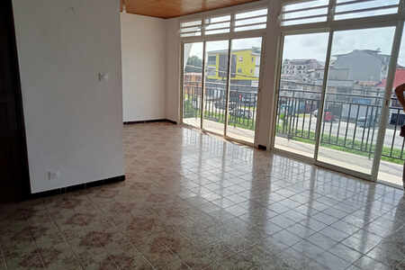 Grand appartement T5 rénové en plein Cayenne