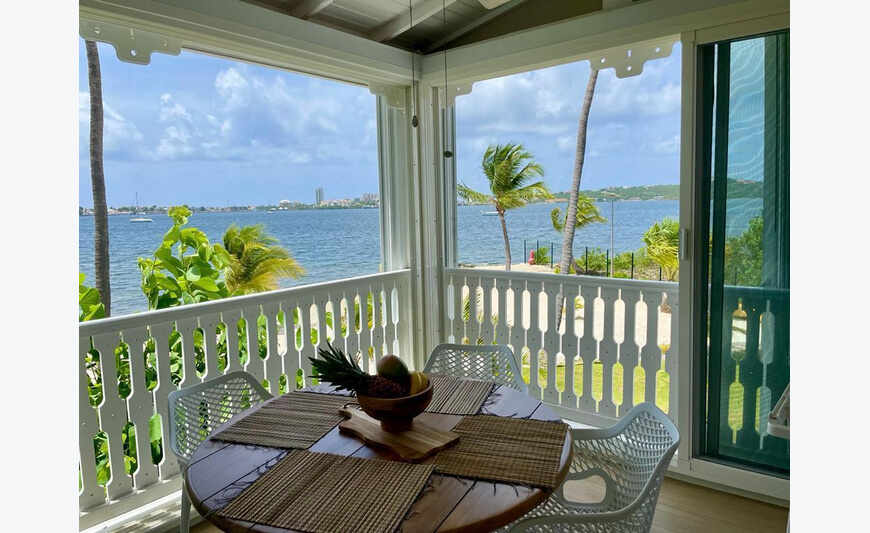 Duplex with lagoon view at the Anse Margot residence