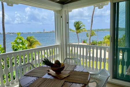 Duplex with lagoon view at the Anse Margot residence