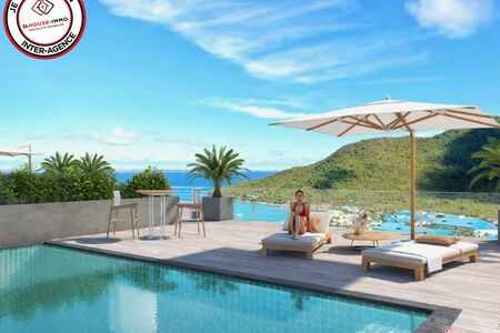 Luxurious T2 Apartment with Sea View and Terrace in a