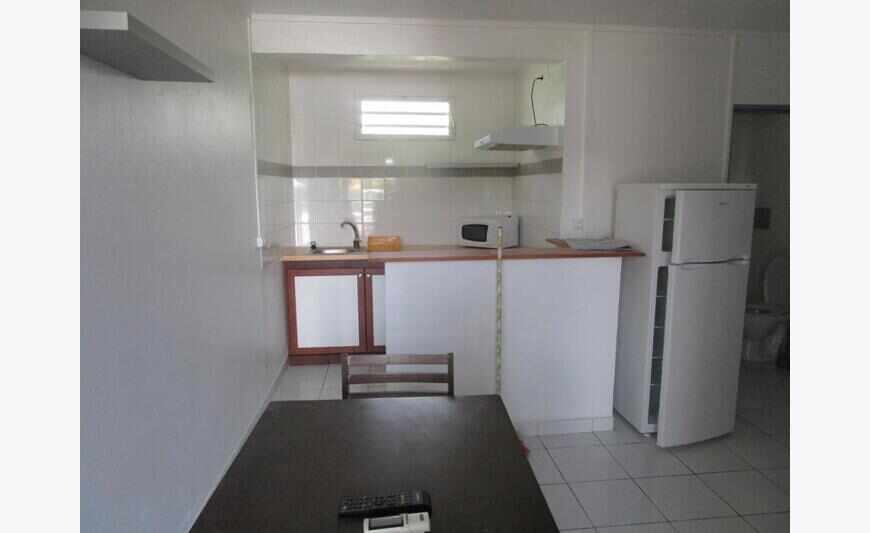 À Kourou, studio meublé de 22.26m2 avec terrasse à louer