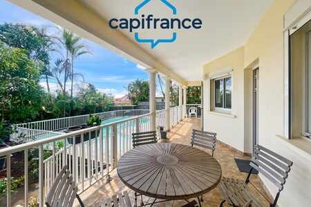 Villa T8 de plus de 200m² avec piscine Sainte Suzanne (974)