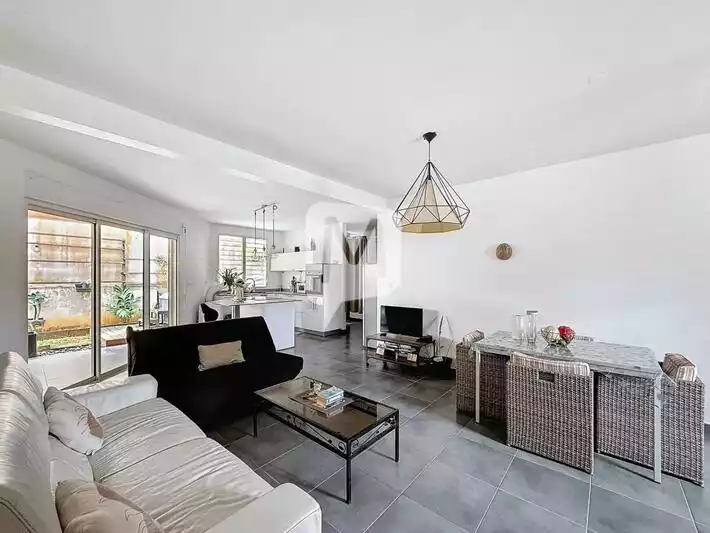 Dpt (Guyane) , Remire Montjoly appartement T3 de 82.40 m2
