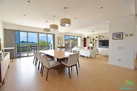 Simpson Bay Yacht Club Penthouse